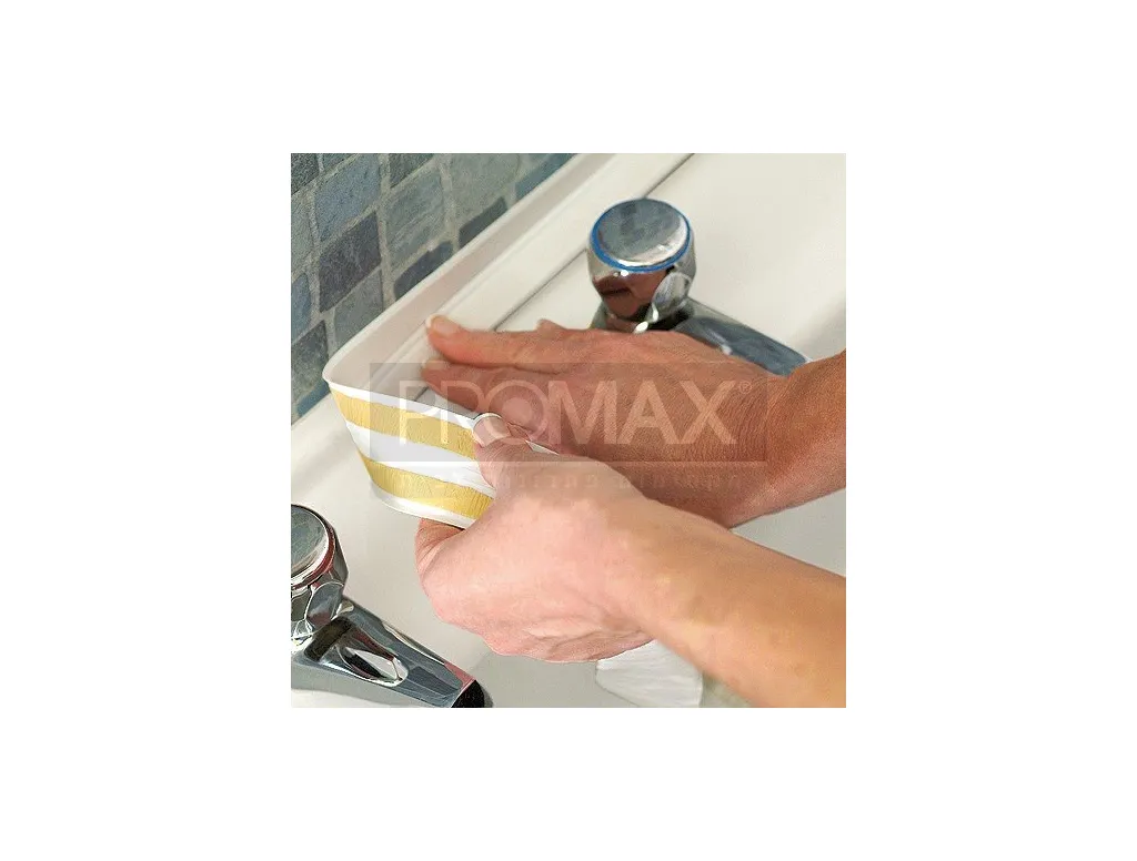 מדבקת פלסטיק לבנה זוויתית לאמבטיות רוחב 38 מ"מ אורך 3.2 מטר 5