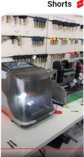 עינית דיגיטלית עם מסך 4" LCD 3