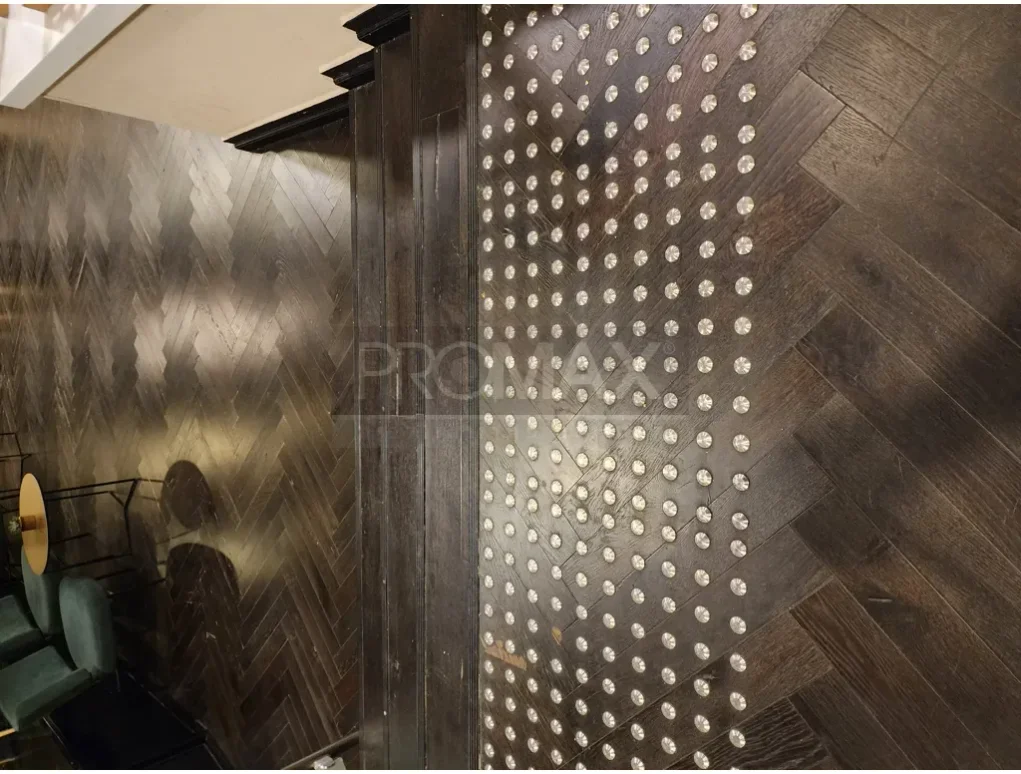 כפתור נירוסטה בנעיצה (נגד החלקה)