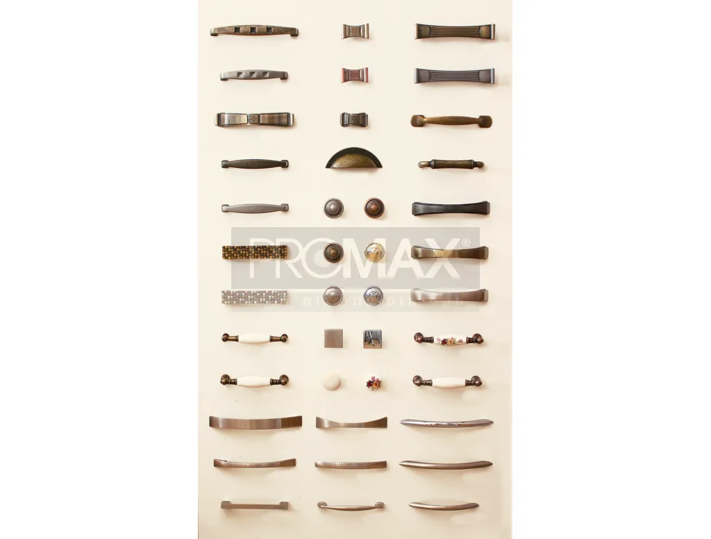 סטנד כפתורים וידיות