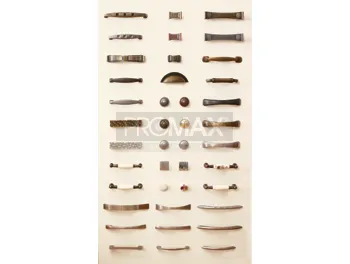 סטנד כפתורים וידיות